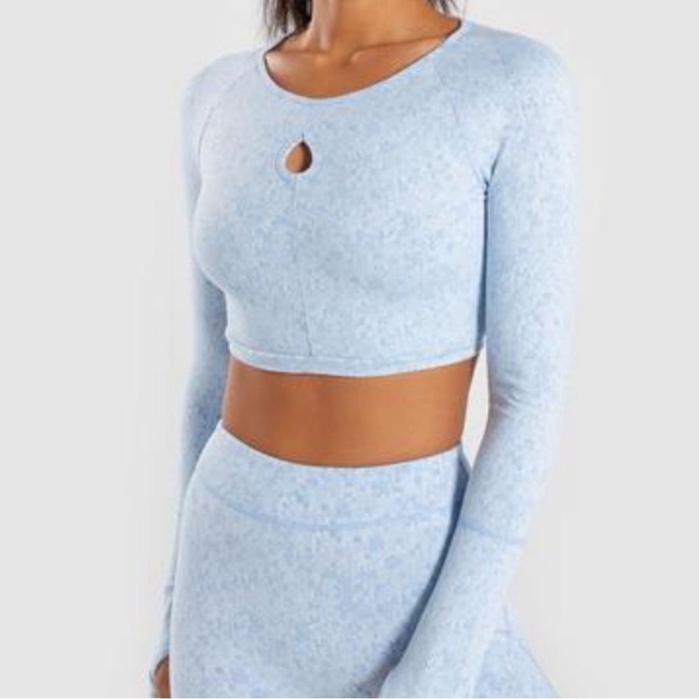 GYMSHARK Fleur Long Sleeve Crop in Light Blue